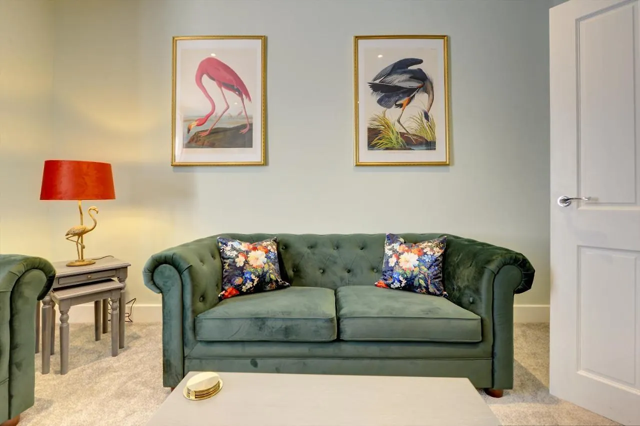 The Nook - A Modern 2 Bedroom Loft With Parking Ρίπον